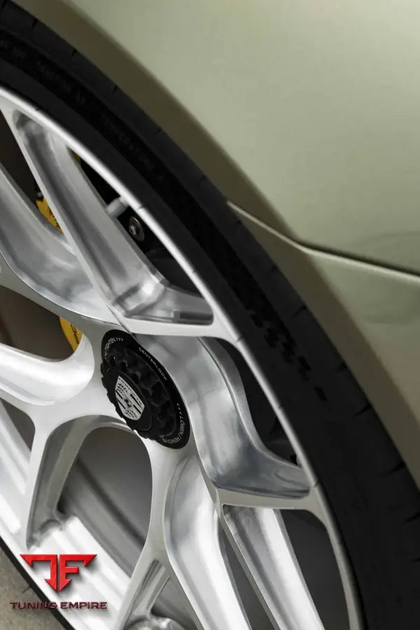 PORSCHE 911 R FORGED WHEELS AND EXHAUST SYSTEM