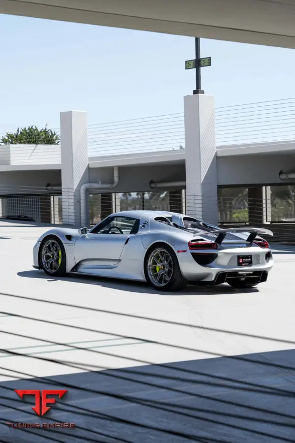 PORSCHE 918 FORGED WHEELS AND EXHAUST SYSTEM