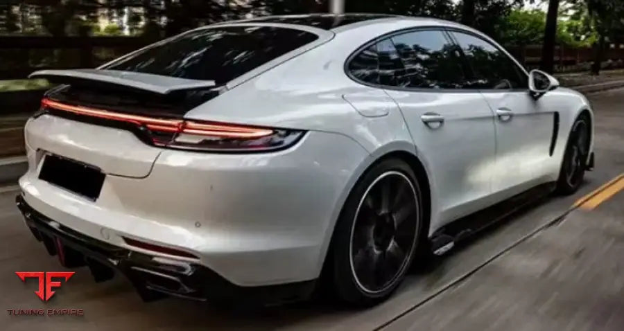 PORSCHE 970 PANAMERA CARBON FIBER SIDE SKIRTS
