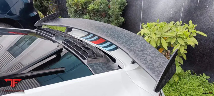 PORSCHE 992 CARBON FIBER PARTS