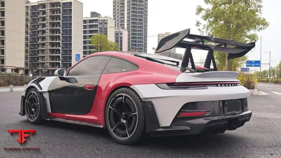 PORSCHE 992 DRY CARBON UPGRADE KIT TO GT3 RS