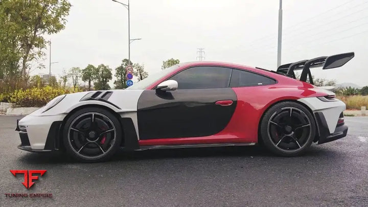 PORSCHE 992 DRY CARBON UPGRADE KIT TO GT3 RS