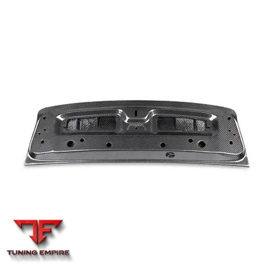 PORSCHE 992 GT3 STYLE CARBON FIBER PARTS