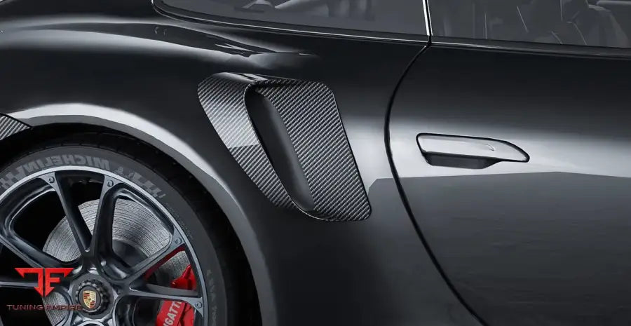 Porsche 992 Turbo S Dry Carbon Body kit