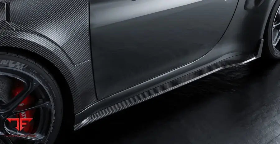 Porsche 992 Turbo S Dry Carbon Body kit