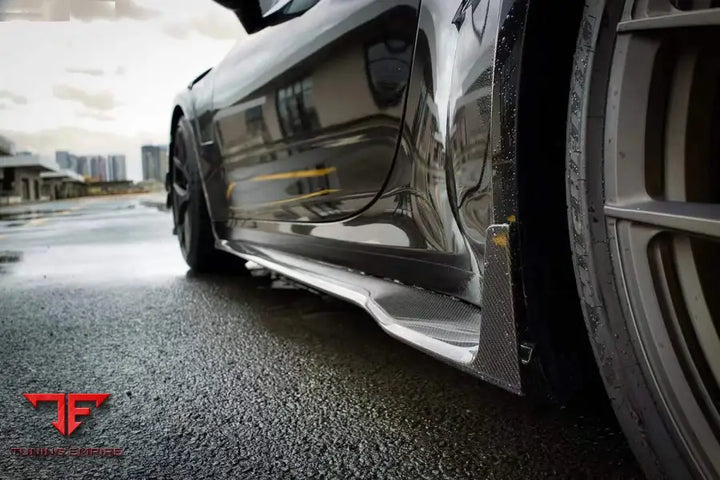 Porsche 992 Turbo S Dry Carbon Body kit