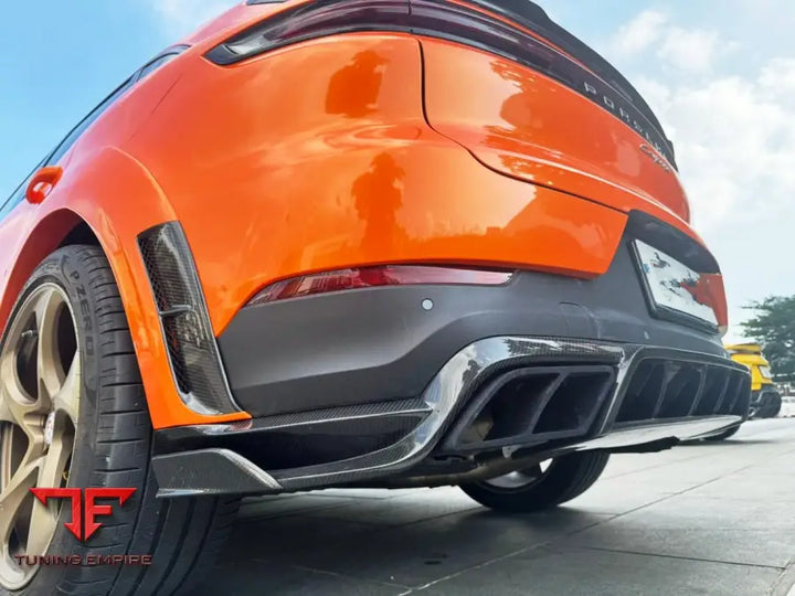 PORSCHE CAYENNE CARBON FIBER WIDEBODY KIT