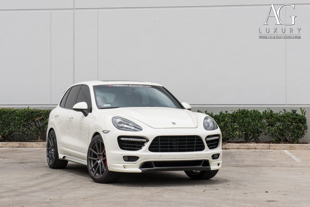 Porsche Cayenne Turbo on custom forged wheels