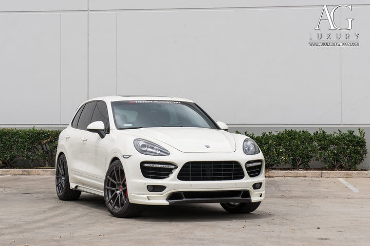 Porsche Cayenne Turbo on custom forged wheels