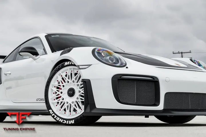 PORSCHE GT2RS FORGED WHEELS AND EXHAUST SYSTEM