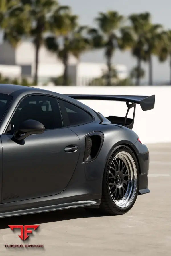 PORSCHE GT2RS FORGED WHEELS AND EXHAUST SYSTEM