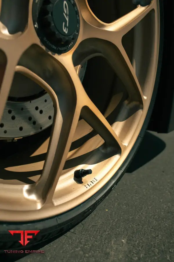 PORSCHE GT3 FORGED WHEELS AND EXHAUST SYSTEM