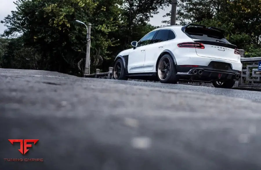 PORSCHE MACAN/MACAN S/MACAN GTS CARBON FIBER SIDE SKIRTS 2015-2021Y