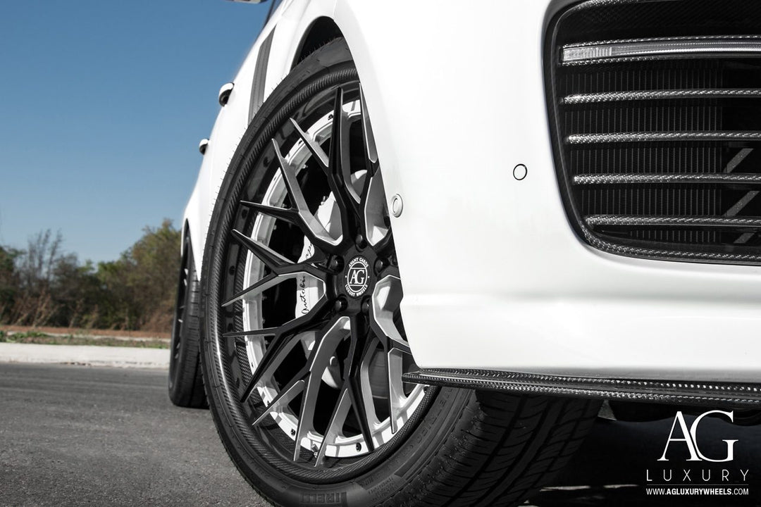 Range Rover Autobiography on custom forged wheels