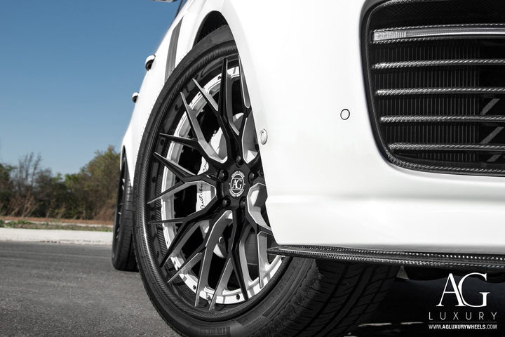 Range Rover Autobiography on custom forged wheels