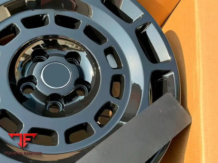 RANGE ROVER WHEEL DEFENDER L663 2025