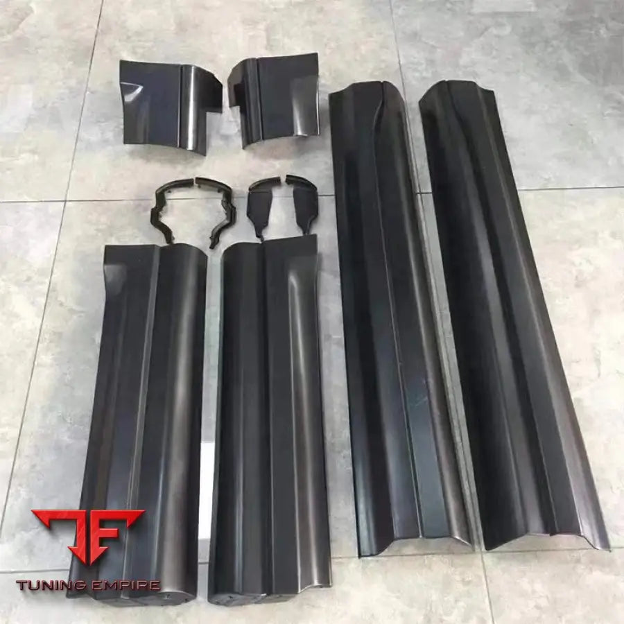 RANGE ROVER SPORT SVR STYLE BODY KIT 2018 2022Y