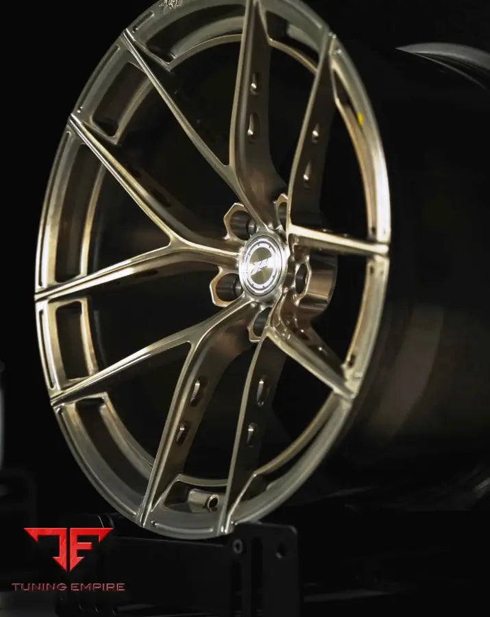 RAZOR FORGED GOLD WHEELS WITH RACE POCKETS