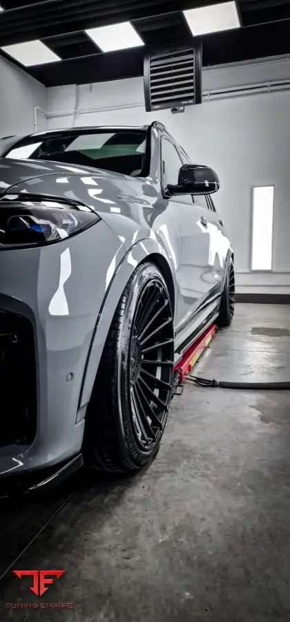 RENEGADE BMW X7 LCI BODY KIT