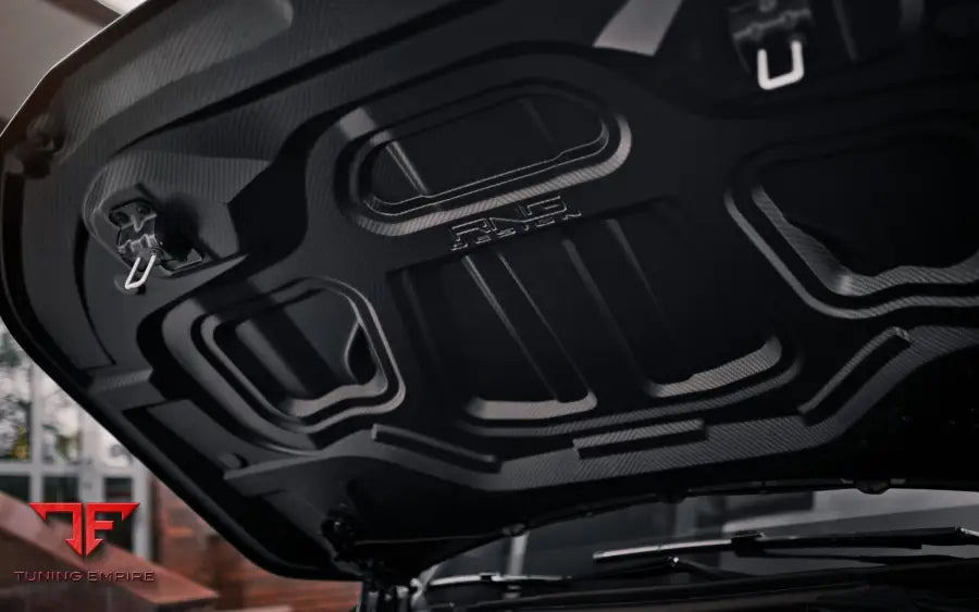 RENEGADE BMW XM BODY KIT