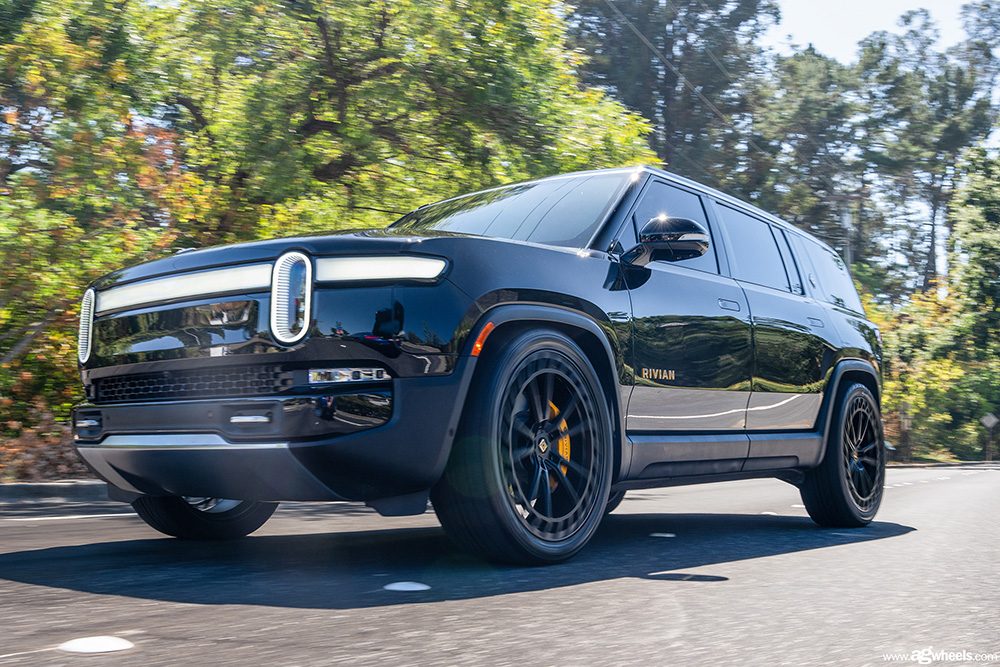 RIVIAN R1S on custom forged wheels