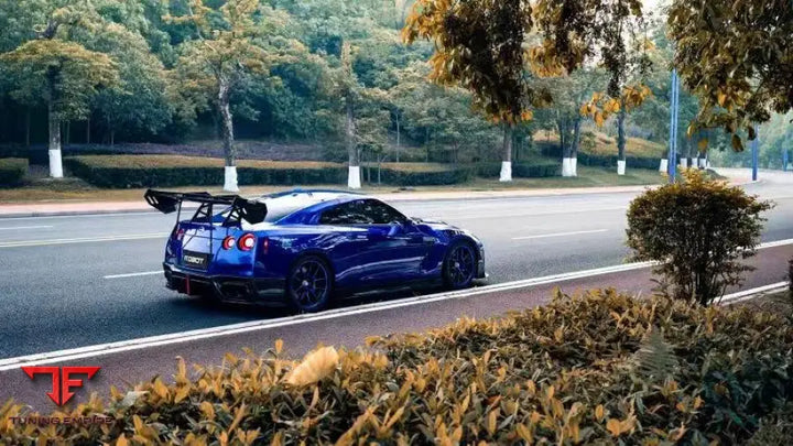 ROBOT Nissan GTR Body Kit R35 GT Wing - Full Body Kits