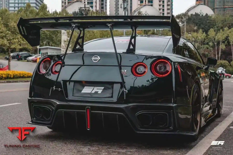 ROBOT Nissan GTR Narrowbody R35 Rear Diffuser - Rear Bumpers & Diffusers