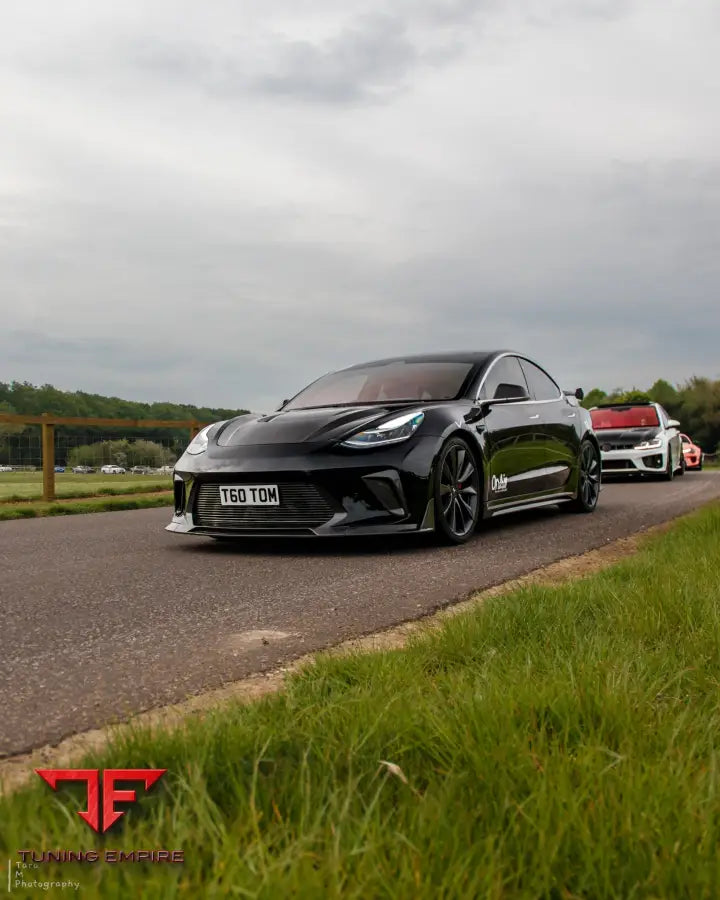 ROBOT Tesla Model 3 ’HACKER’ Narrowbody FRP Complete Body Kit - Full Body Kits