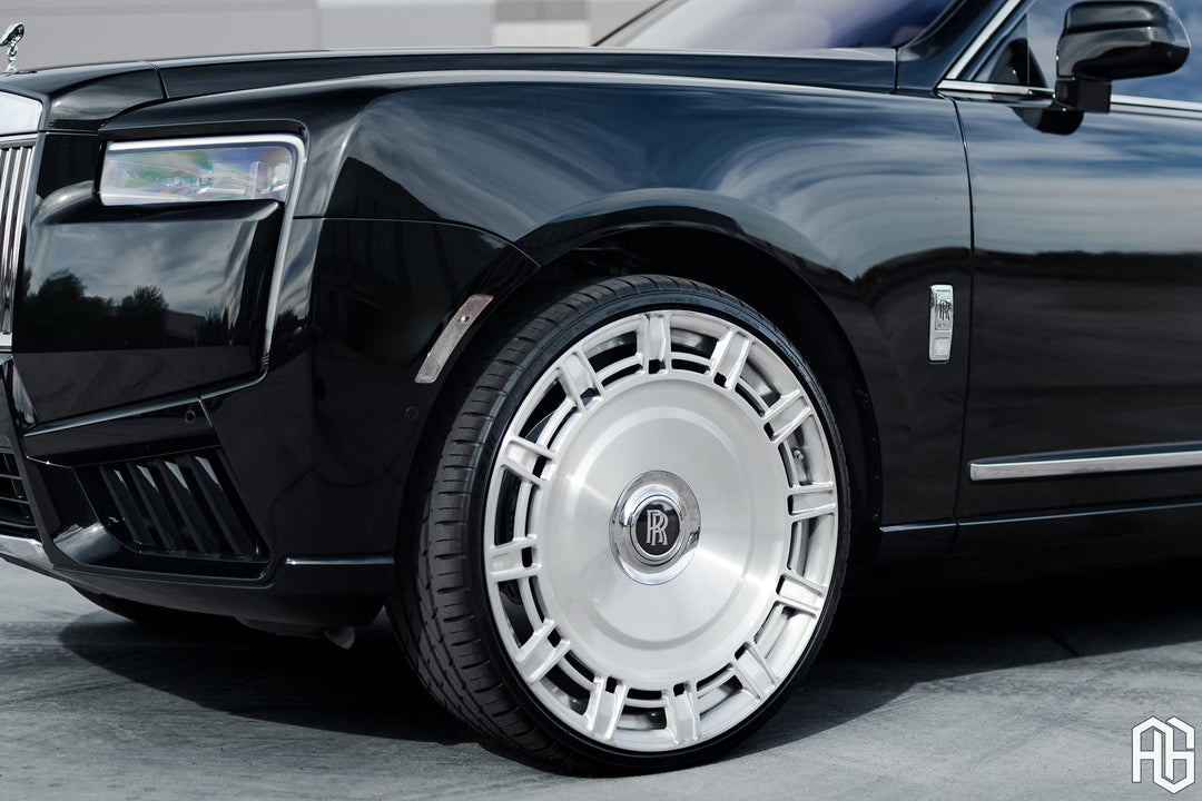 Rolls-Royce Cullinan on custom forged wheels