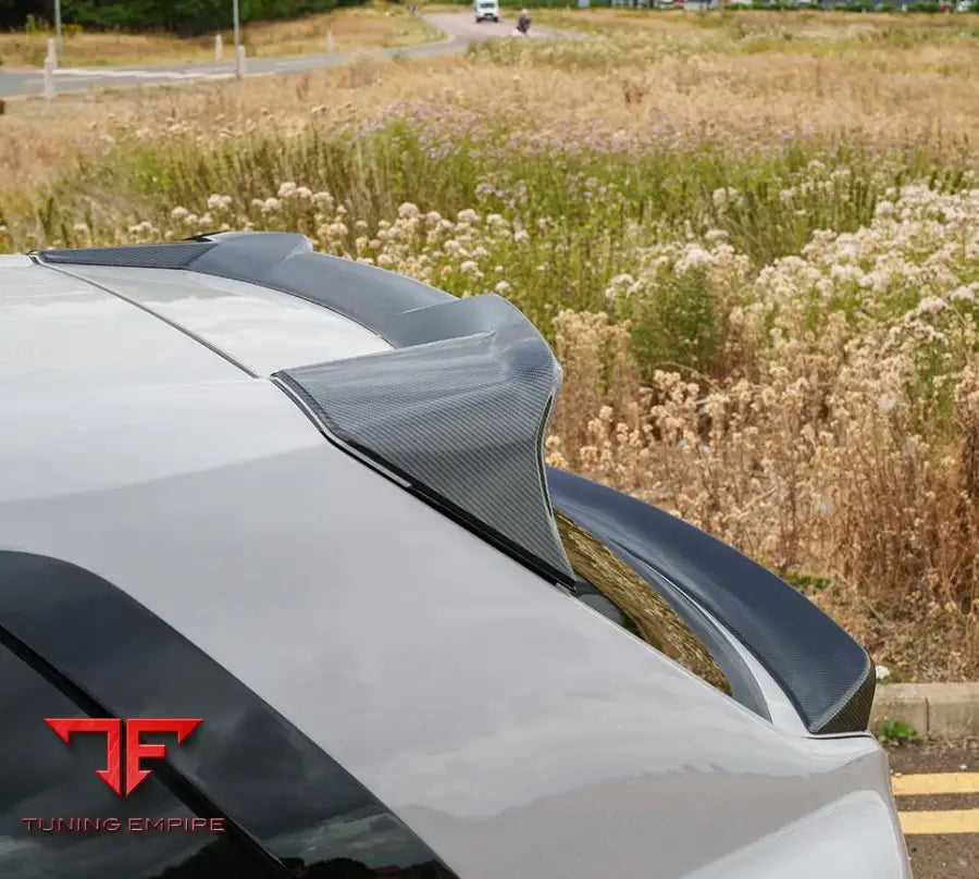 ROLLS ROYCE CULLINAN CARBON FIBER PARTS