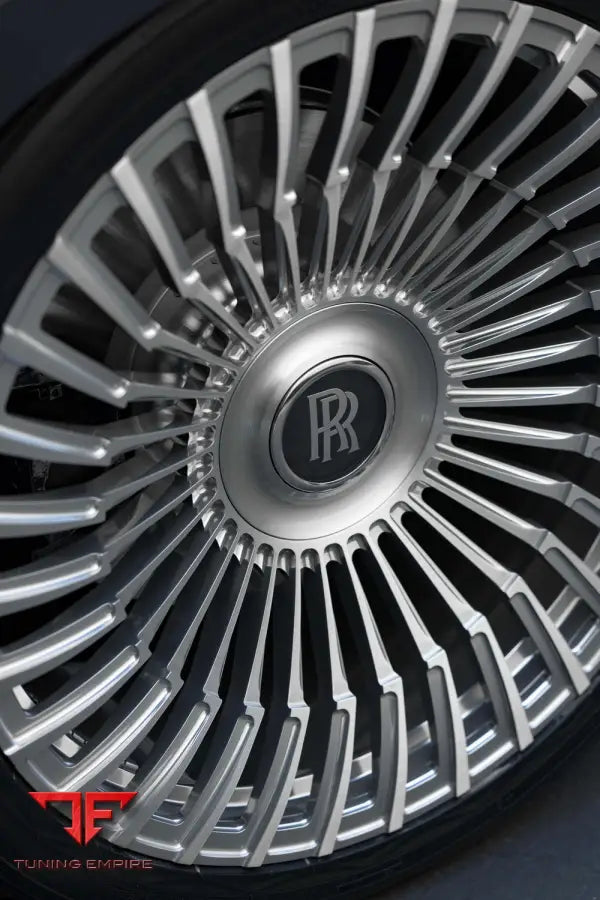 ROLLS ROYCE CULLINAN FORGED WHEELS AND EXHAUST SYSTEM