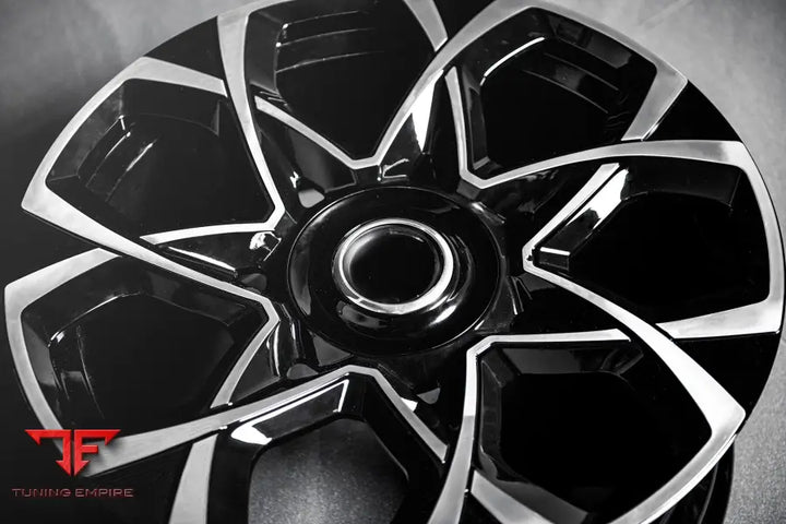 ROLLS-ROYCE CULLINAN KAHN FORGED WHEELS
