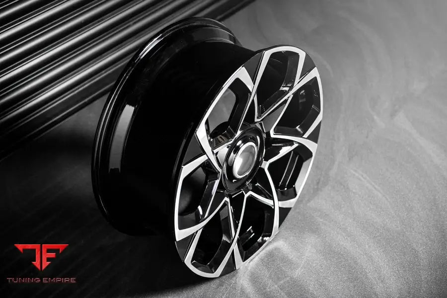 ROLLS-ROYCE CULLINAN KAHN FORGED WHEELS