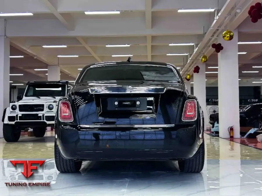 ROLLS ROYCE PHANTOM 2004-2012 to 8th GEN CONVERSION BODY KIT