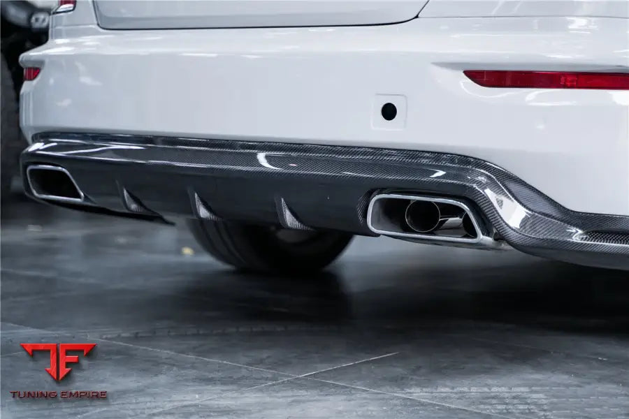 ROLLS-ROYCE WRAITH & DAWN BKSS STYLE PARTIAL CARBON FIBER REAR BUMPER BSD