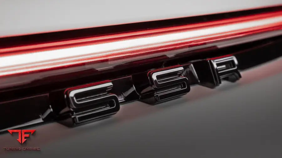 SSR PERFORMANCE Closed Carbon Underbody with Adjustable Diffuser Porsche 992 Turbo S