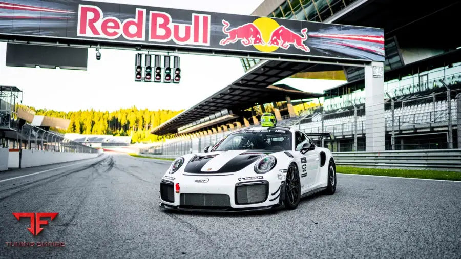 SSR PERFORMANCE GT2 RS Lightweight Carbon Kit Porsche 991.2 GT2 RS