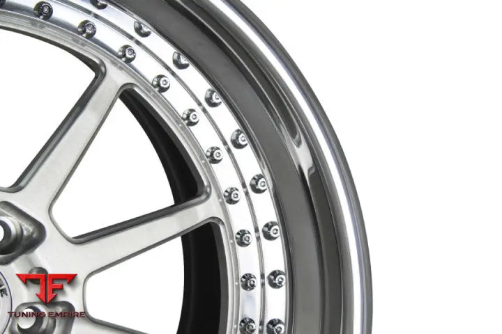 STRASSE R10 COMPETITION FORGED WHEELS