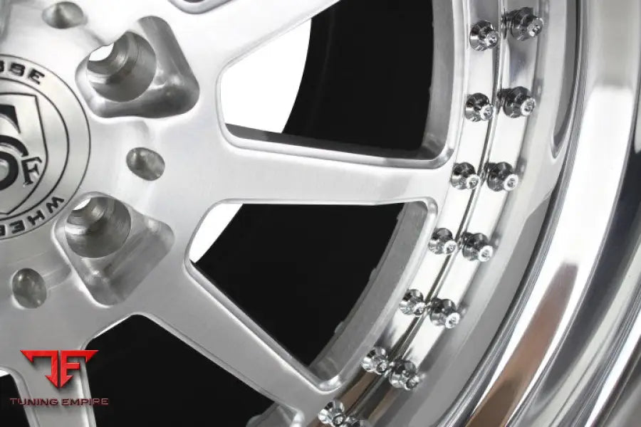 STRASSE R10 COMPETITION FORGED WHEELS