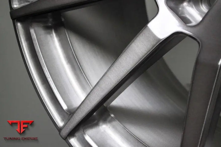 STRASSE R10 DEEP CONCAVE