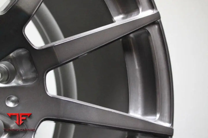 STRASSE R10 DEEP CONCAVE