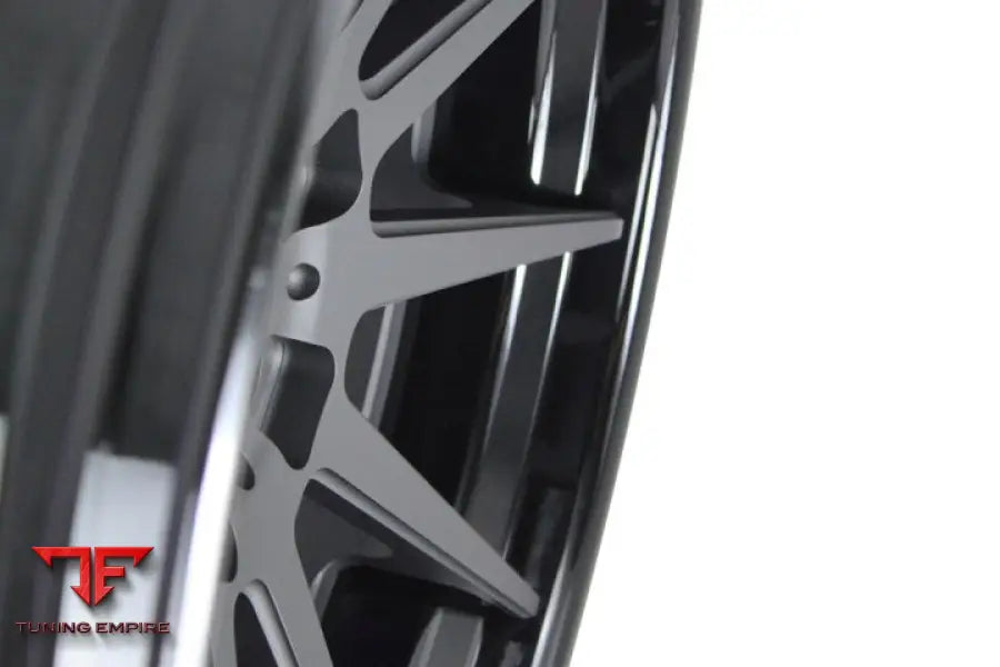 STRASSE R10 DEEP CONCAVE FORGED WHEELS