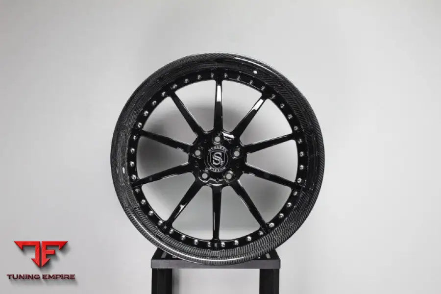 STRASSE R10 PERFORMANCE