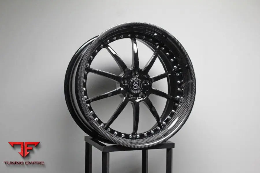 STRASSE R10 PERFORMANCE