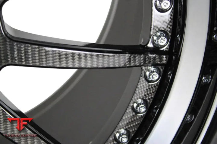 STRASSE R10 PERFORMANCE FORGED WHEELS