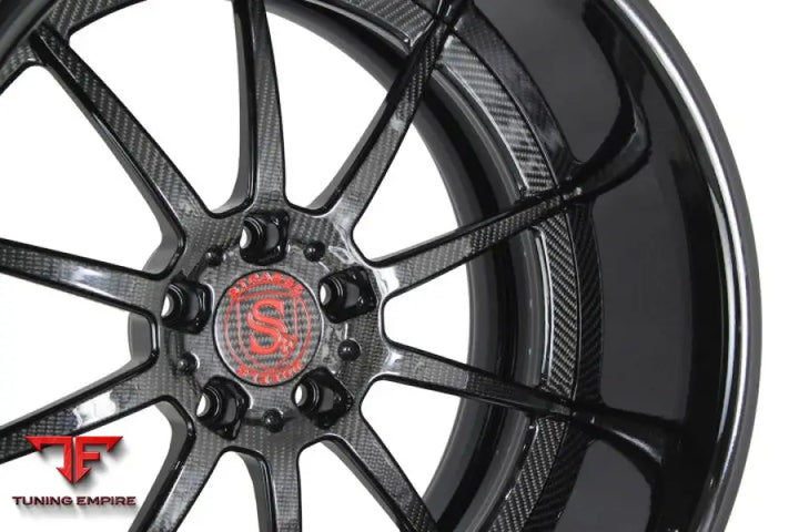 STRASSE R10 SIGNATURE