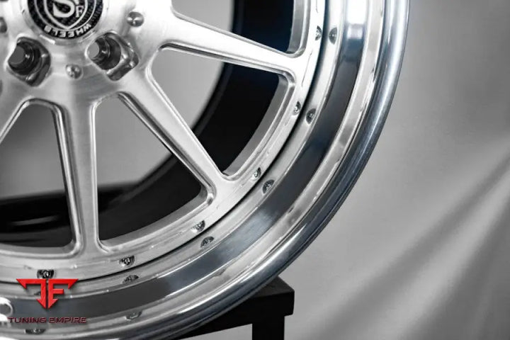 STRASSE R10 TRACK FORGED WHEELS