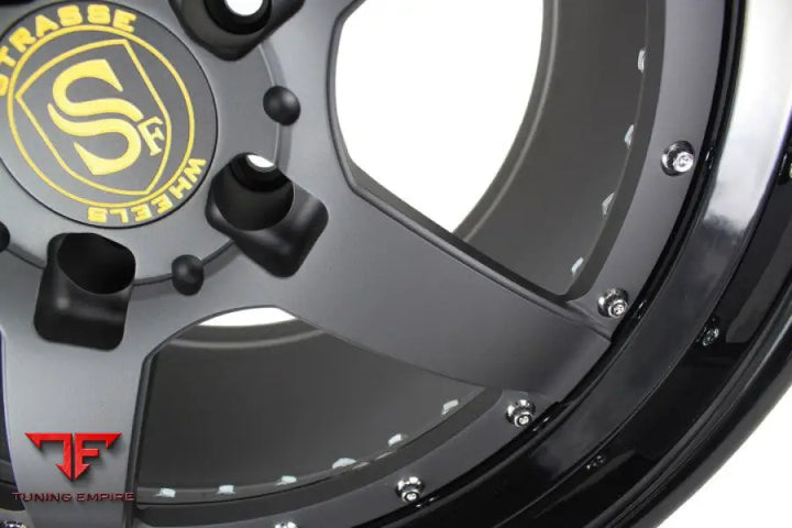 STRASSE S5 PERFORMANCE