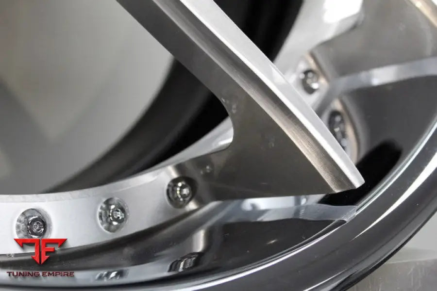 STRASSE SM5 DEEP CONCAVE FORGED WHEELS