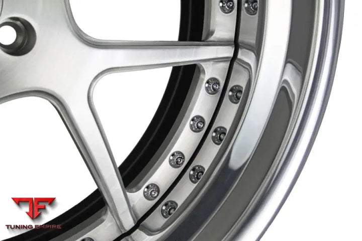 STRASSE SM5 PERFORMANCE FORGED WHEELS